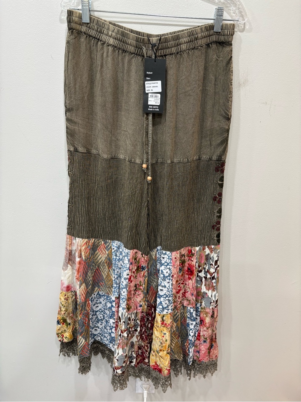 Young Threads Bohemian Bell Bottoms Wide Leg Patchwork Pants Women’s XL NEW